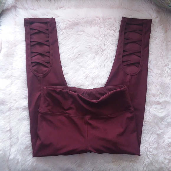 VOGO Athletica Pants - Vogo Lattice Cuttout Capri Leggings | S